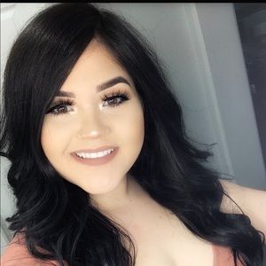 Meet your Posher, Angie